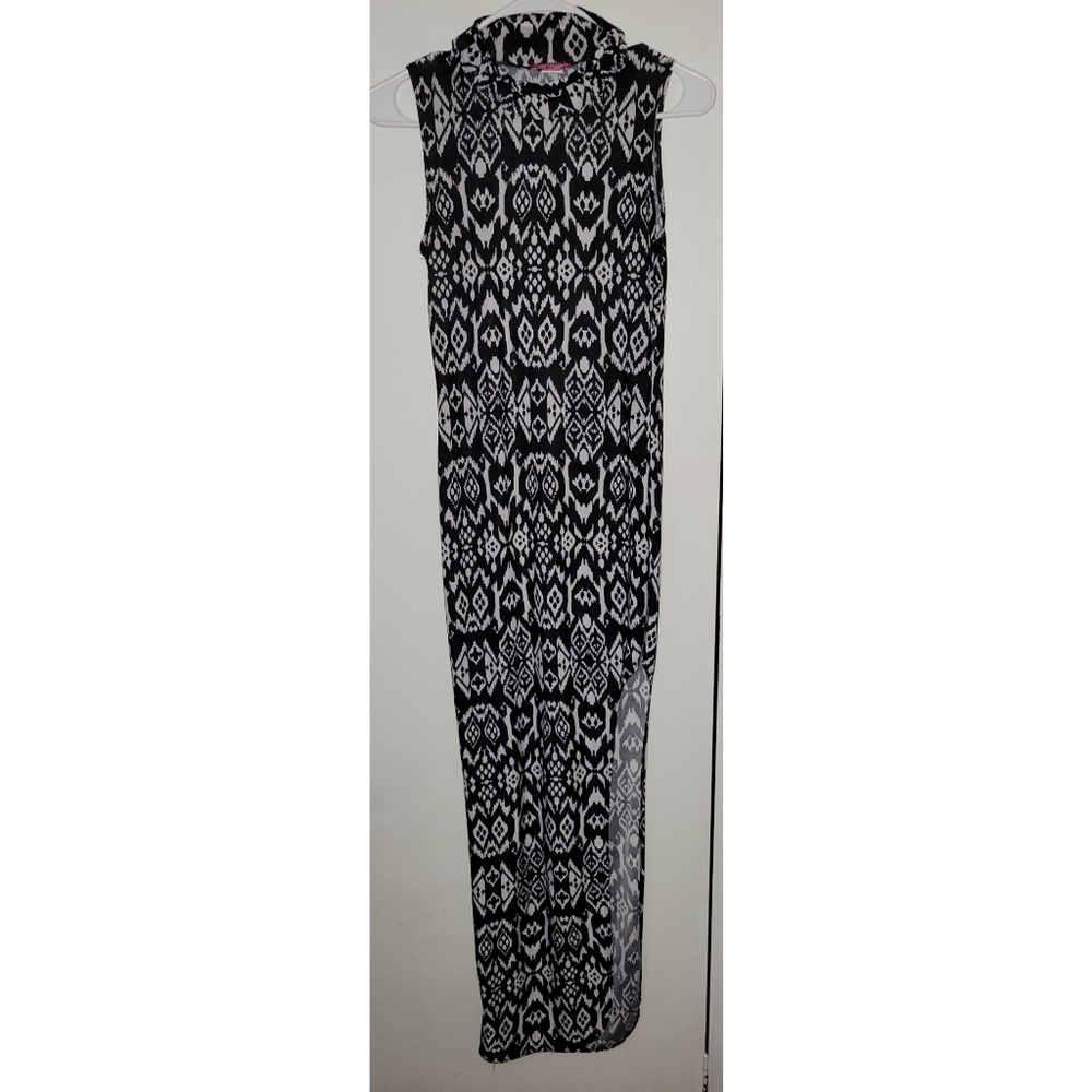 Maxi dress with slit on the side Size S